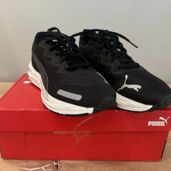 NEW PUMA Women’s 9 Black Athletic Running Sporty Jogging Casual Sneakers Shoes - Picture 6 of 7